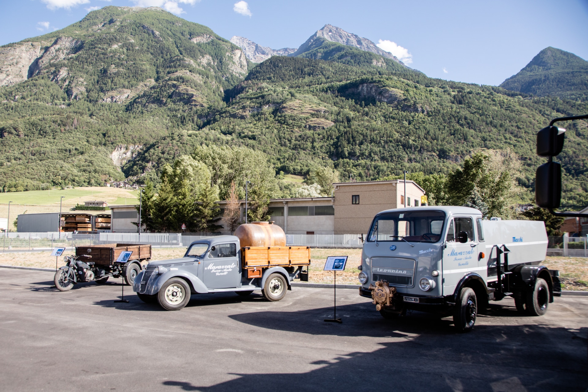 esposizione collezione mezzi storici