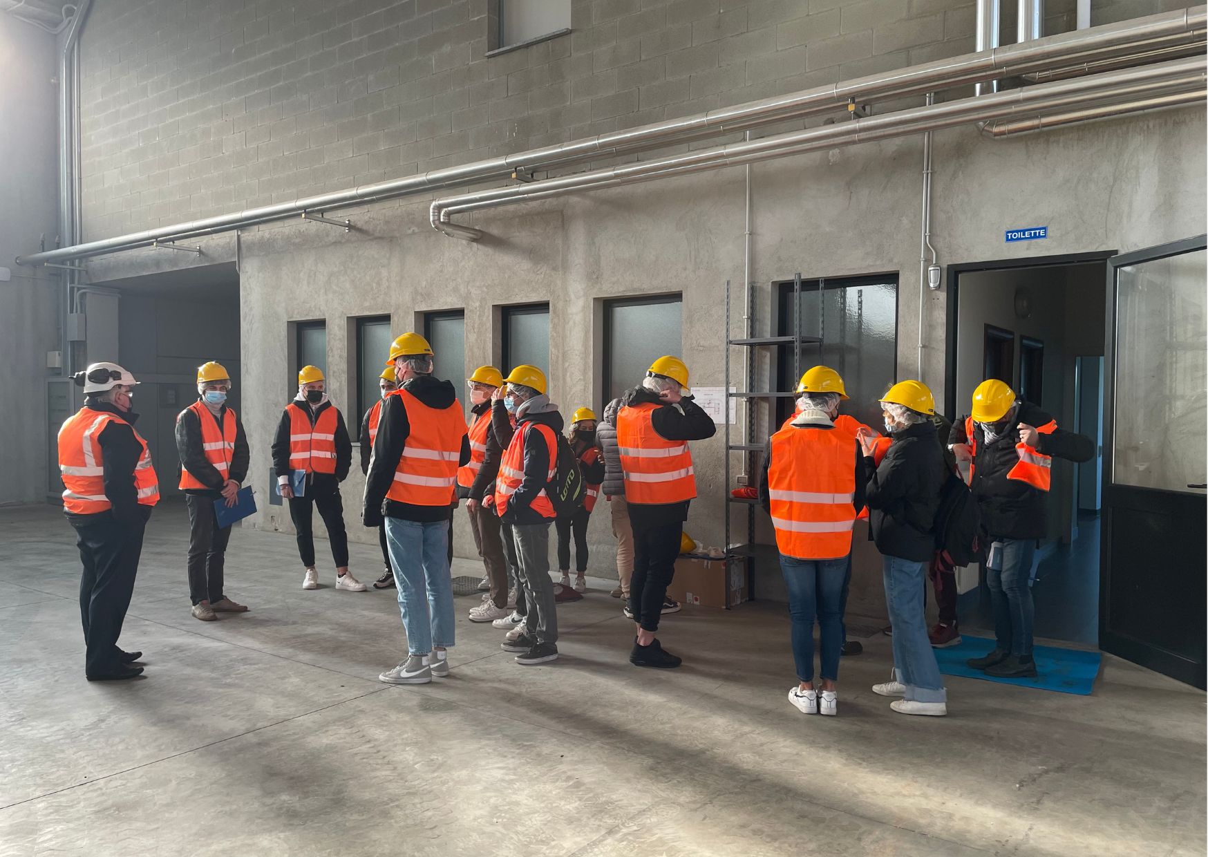 Preparazione per iniziare la visita all'impianto